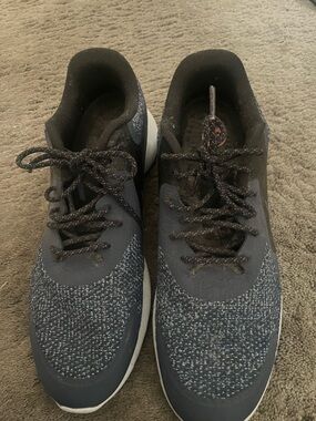 Nike Men's Knit Running Sneakers - Black & Gray